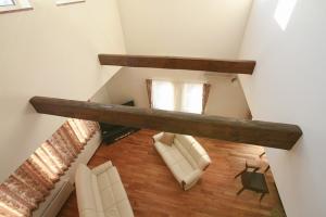 とにかく開放的な間取りですが、1Fも2Fもほとんど温度差がなく暖かい室内です。外断熱ならではです。