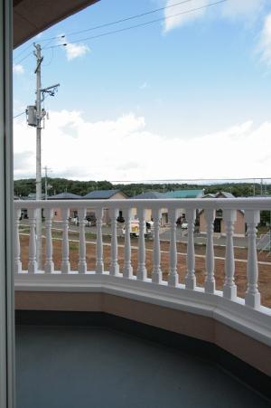 ２Fホールからのバルコニーの眺めです
天気が良いと壮快ですよ＾＾