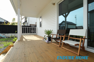 広々としたカバードポーチは家族の憩いの場✿