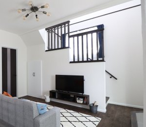 壁かけTVになってます