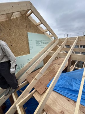 外張り断熱先貼り